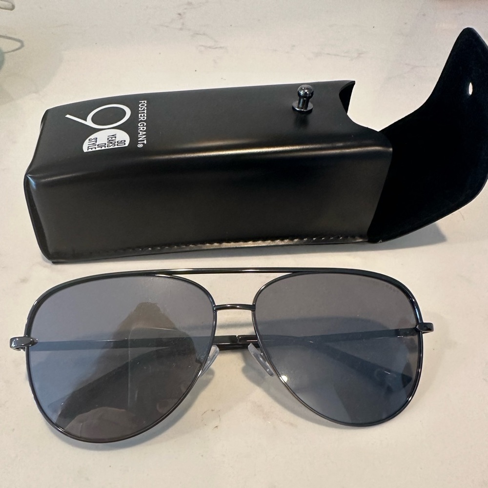 FOSTER GRANT NIB SUNGLASSES AVIATOR